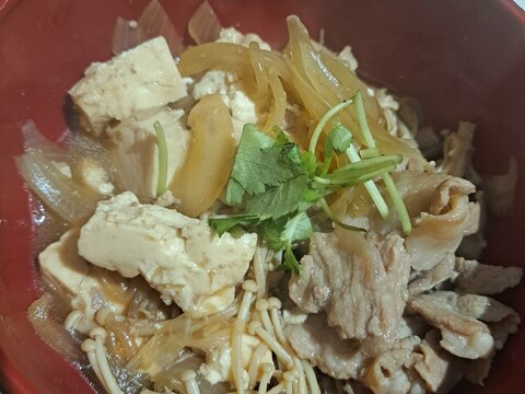 豚こまで肉豆腐